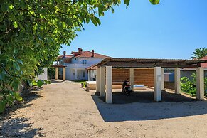 Apartment Pavilion