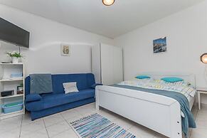 Apartment Neva