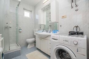 Apartment Neva