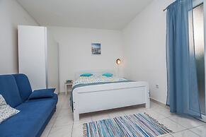 Apartment Neva