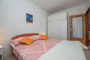 Apartment Neva