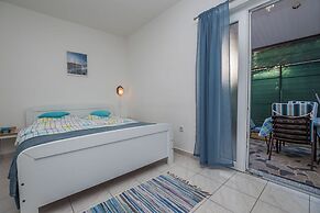 Apartment Neva