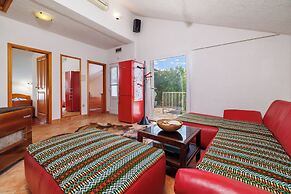 Apartments Rasa