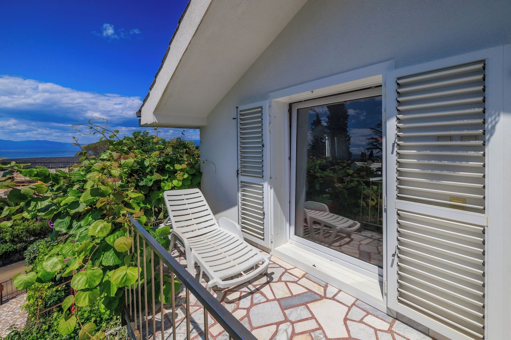 Apartments Rasa