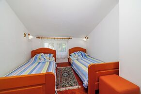 Apartments Rasa