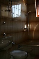 Apartments and Rooms Ref