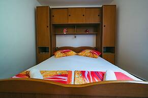 Apartments Lovre