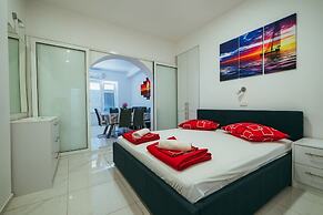 Apartments Lovre