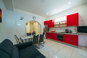 Apartments Lovre