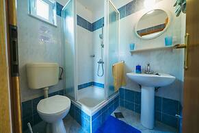 Apartments Lovre