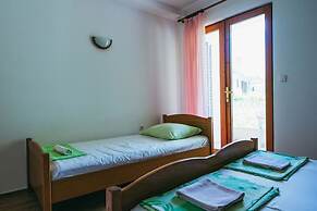Apartments Lovre