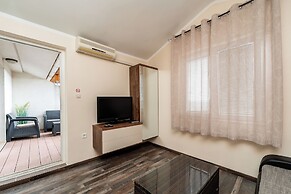 Apartments Tomo