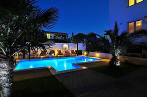 Apartments Tomo