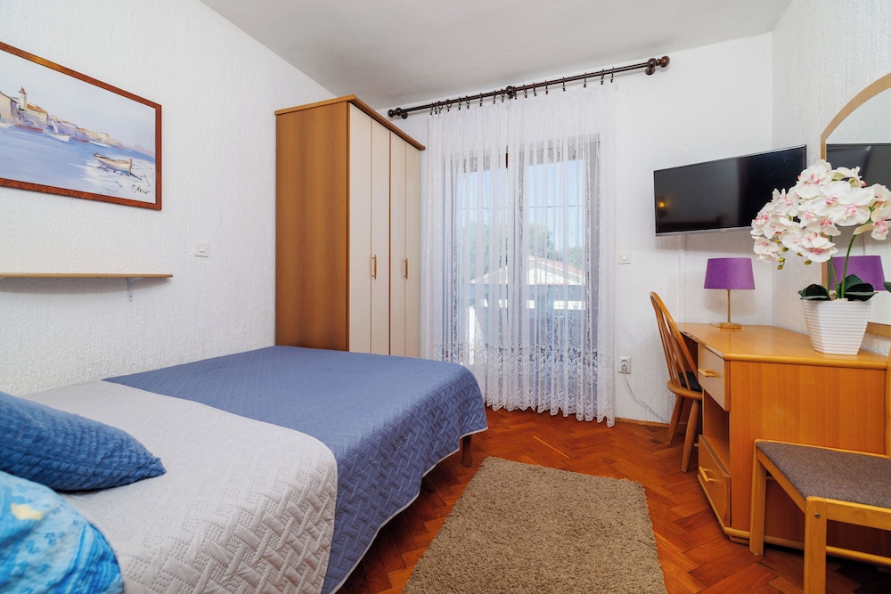 Apartment Dragica