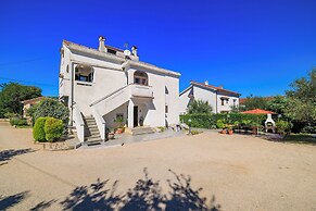 Apartment Dragica