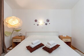Apartments Mari