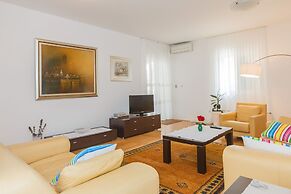 House Sanda
