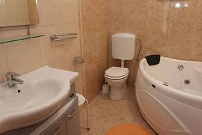 House Sanda