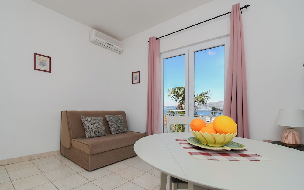 Apartment Biserka