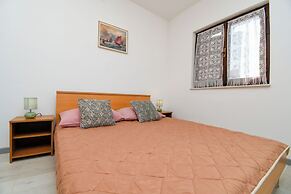 Apartment Biserka