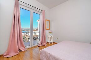 Apartment Biserka
