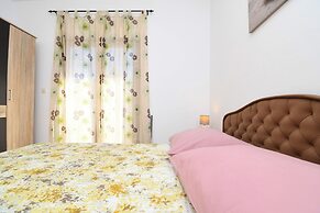 Apartment Biserka