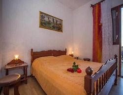Apartments and Room Anita