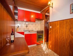 Apartments and Room Anita