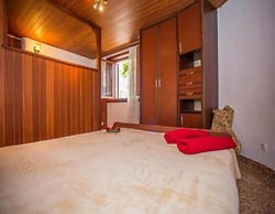 Apartments and Room Anita