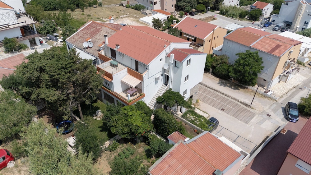 Apartments Ivo