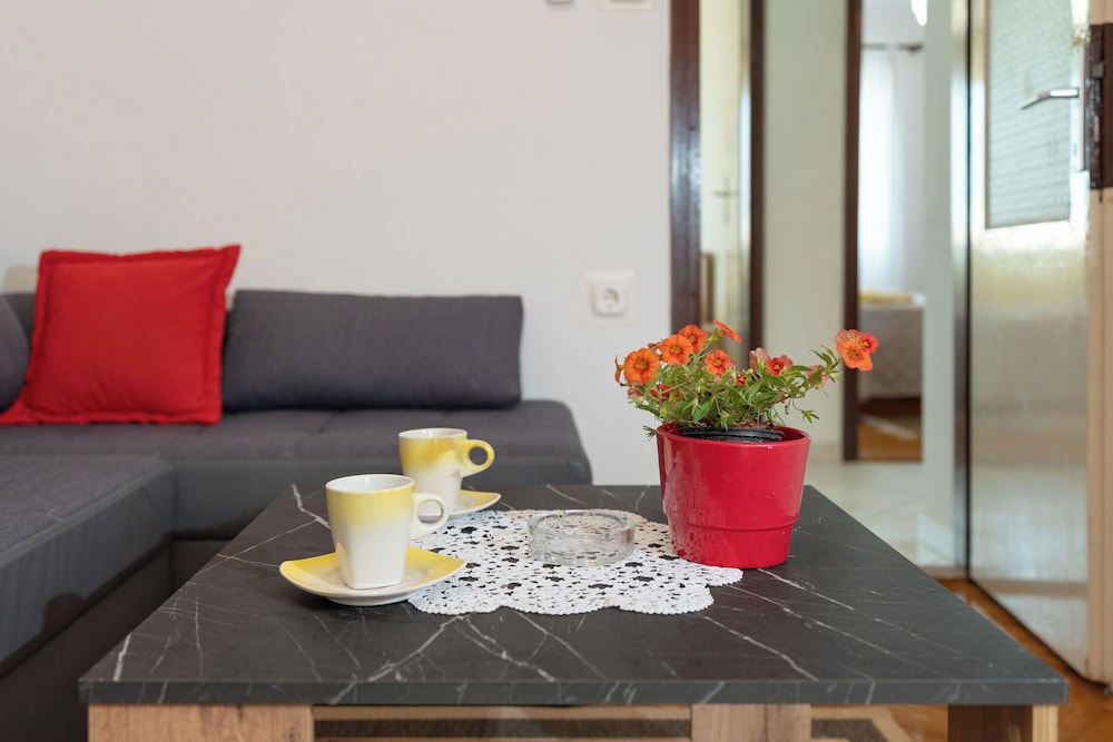 Apartments Ivo