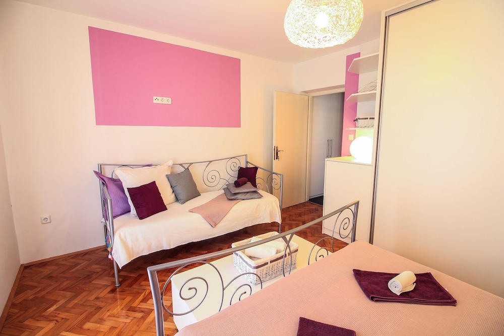 Apartments Jadra