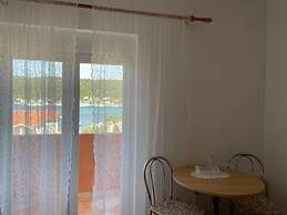 Apartment and Rooms Mila