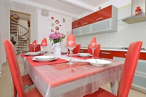 Apartment Irvin