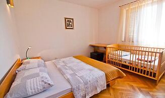 Apartment Mana