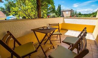 Apartment Mana