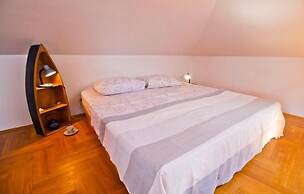 Apartment Mana