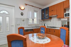 House Vesnad