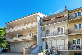 Apartment Livr