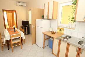 Apartments Mladen