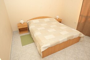 Apartments Mladen