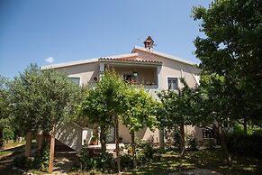 Apartments Ana
