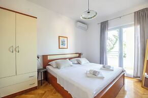 Apartments Josip