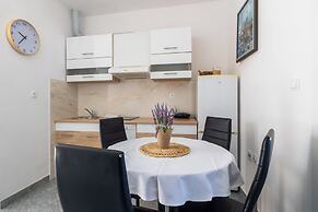 Apartments Josip