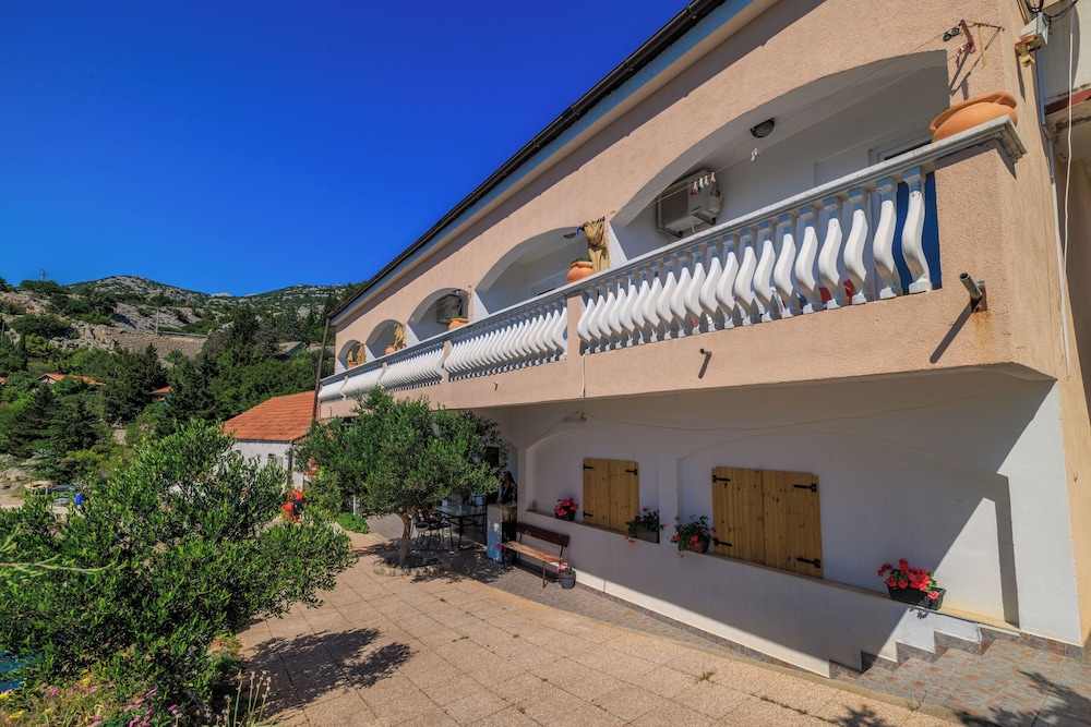 Apartments Tasa