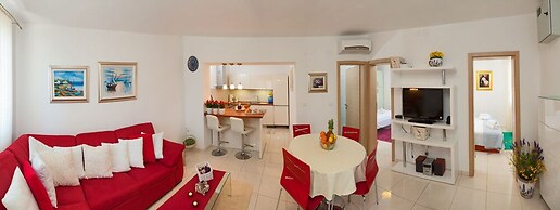 House Lucmar