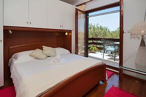 House Lucmar