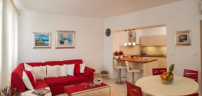 House Lucmar