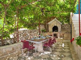 House Lucmar