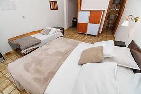 Apartments Pera